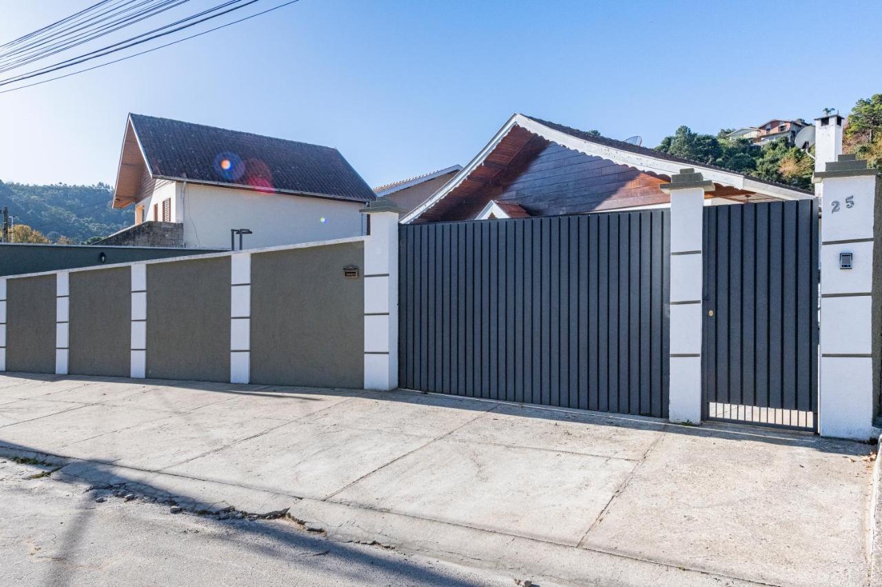 Campos do Jordão Casa Terrea Bem Localizada 3 Quartos Ate 9 Pessoas Campos Jordao Familias Criancas מראה חיצוני תמונה